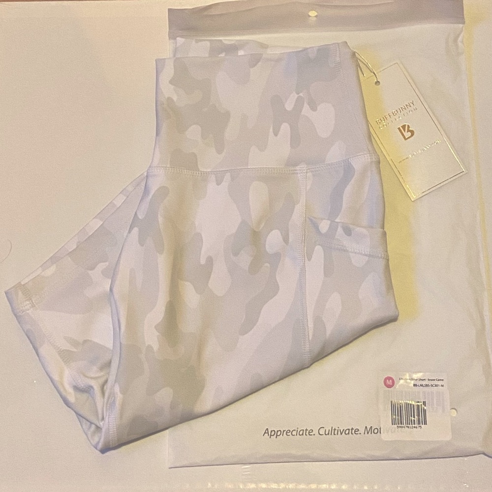 Buffbunny Limitless Biker Short- snow camo